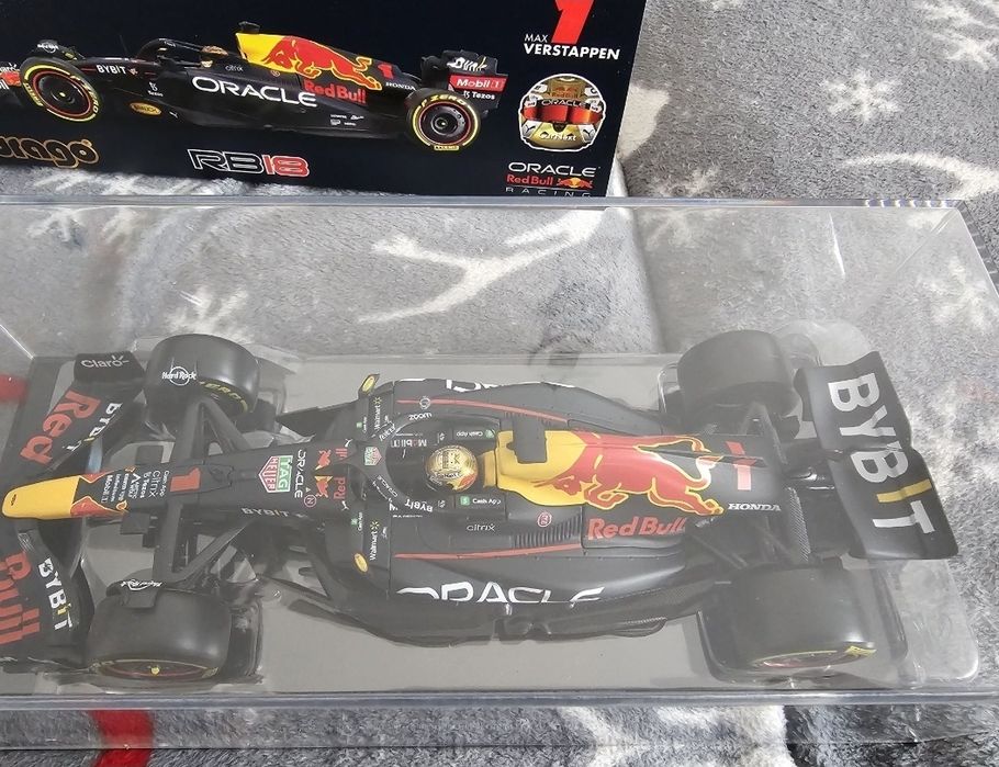 Macheta formula 1 redbull Max verstappen 1:24 noua burago