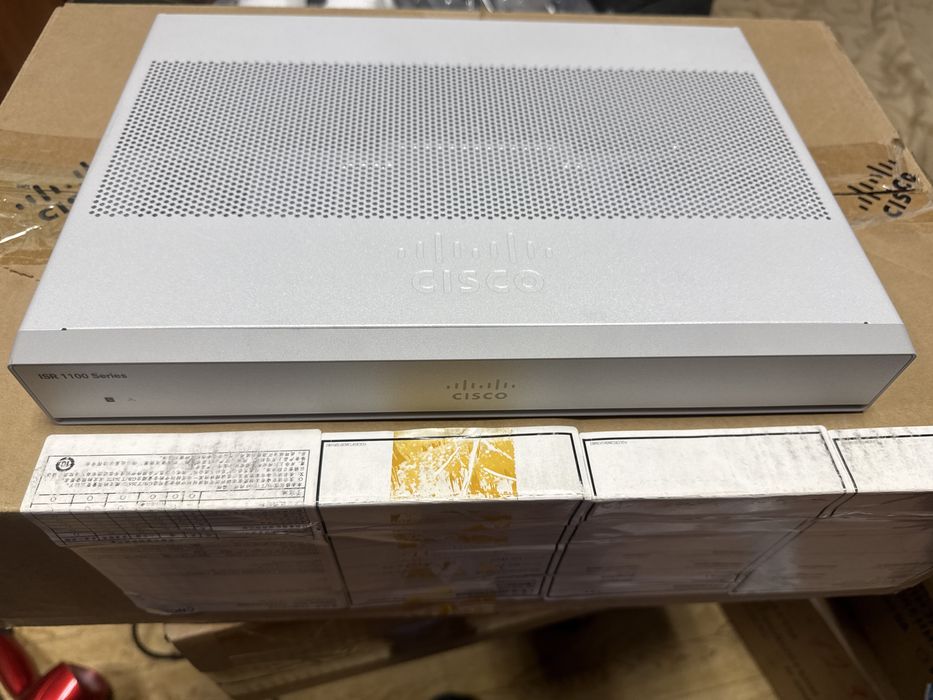 Маршрутизатор Cisco C1111-8P
