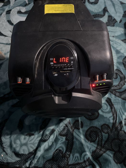 Vand boxa akai SS023A-X10