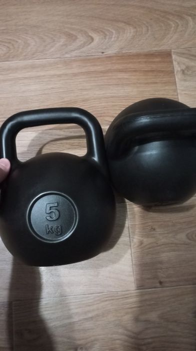 Гири спортивные.