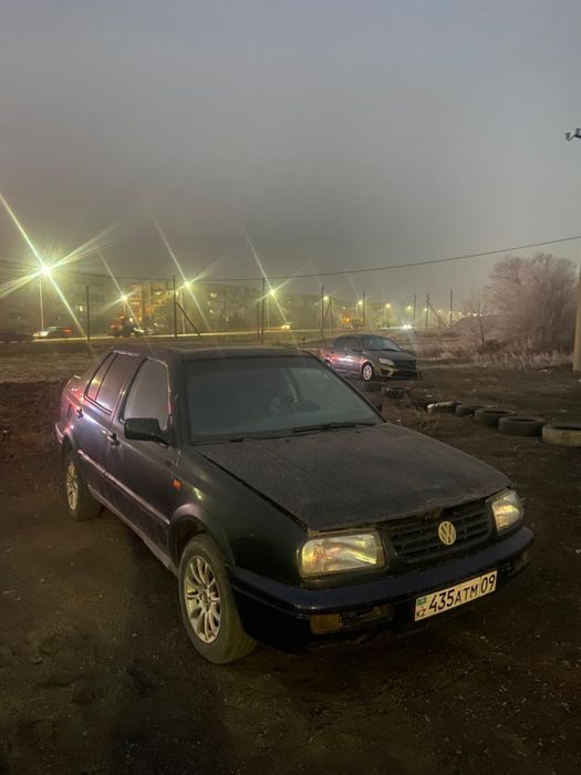 Volkswagen Вента объем 1.8 Мона
