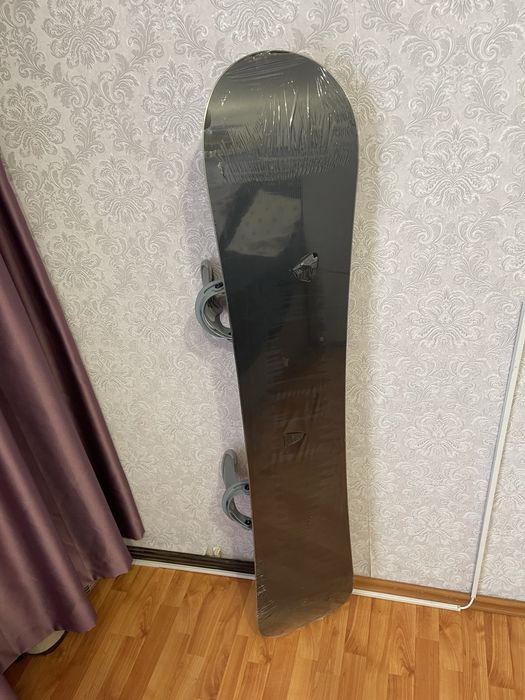 Placa snowboard 150 cm cu legaturi