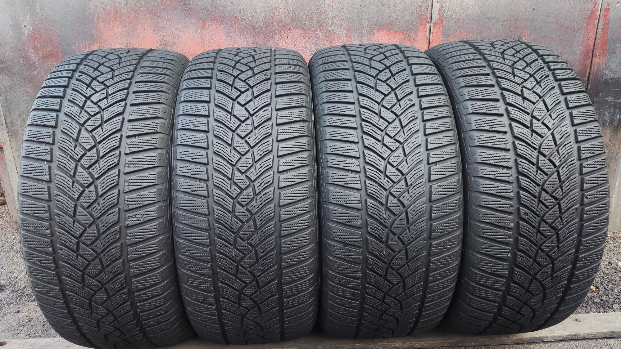 4бр. зимни гуми 245/45/17 GoodYear Ultra Grip Performance 
dot23
7.6mm