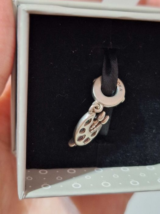 Гривна и висулка на Pandora