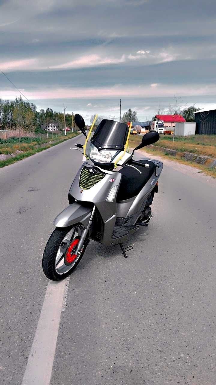 Vând kymco Peoples 200i