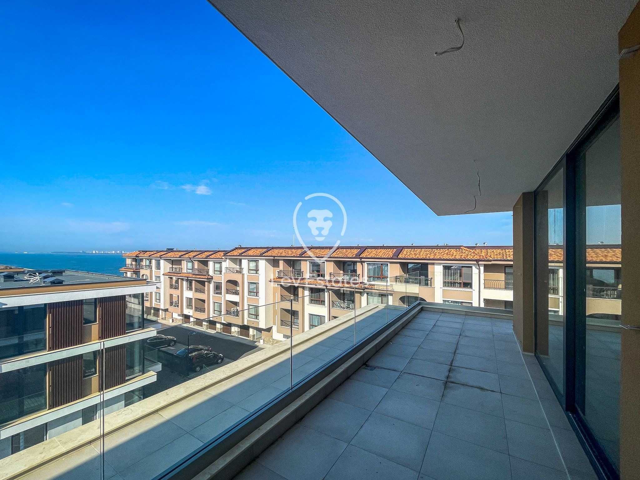 Тристаен апартамент в нова сграда с морска панорама в Сарафово, Бургас