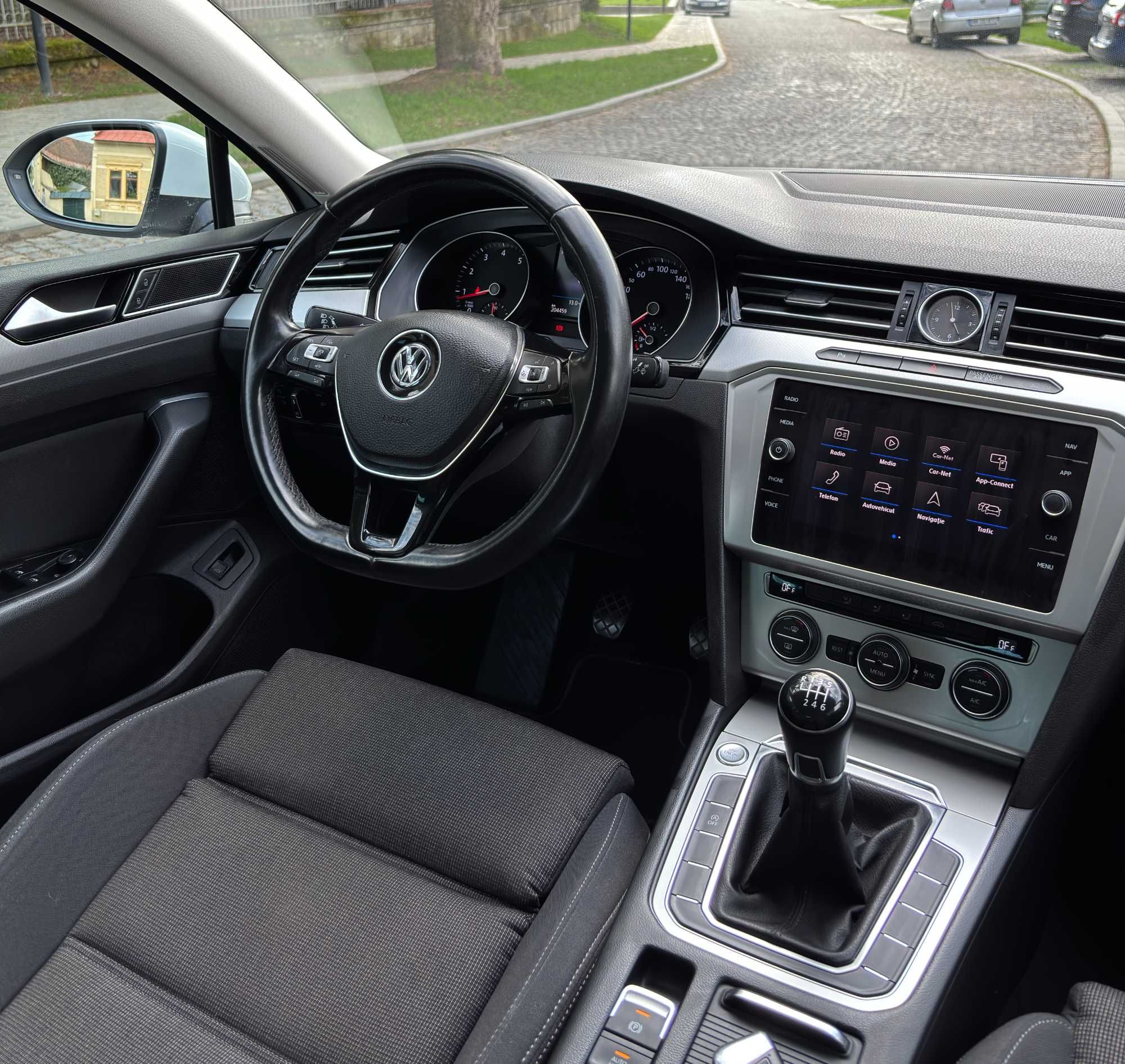 Volkswagen Passat 1.5 TSI Advance | 2020 |