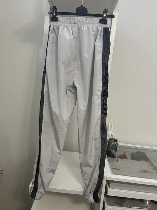 Продавам дрехи на Bandit