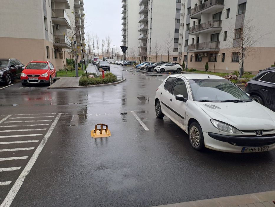 Închiriere loc de parcare – hils pallady, Bloc 8, poziție EXCELENTĂ