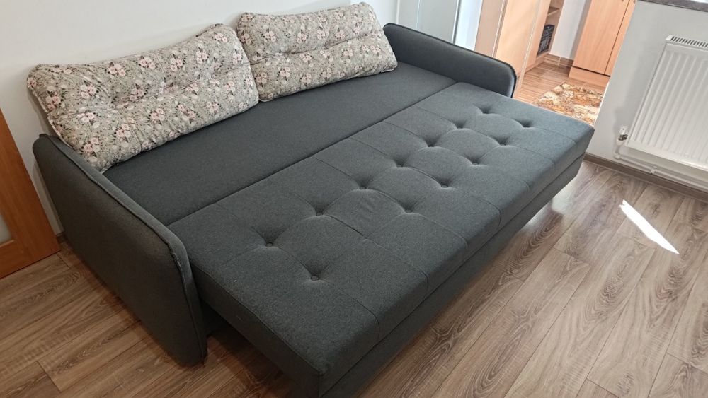 Vând canapea extensibila