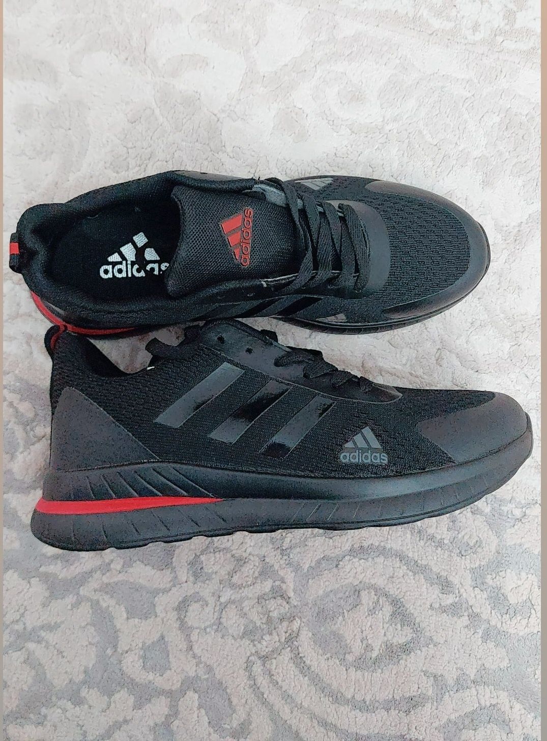 Летние кроссовки Adidas, размер 40
