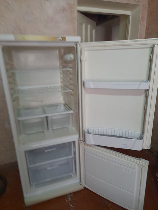 Продаётся холодильник Indesit,в отличном состоянии