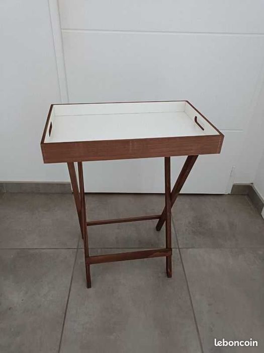 Поднос/странична масичка