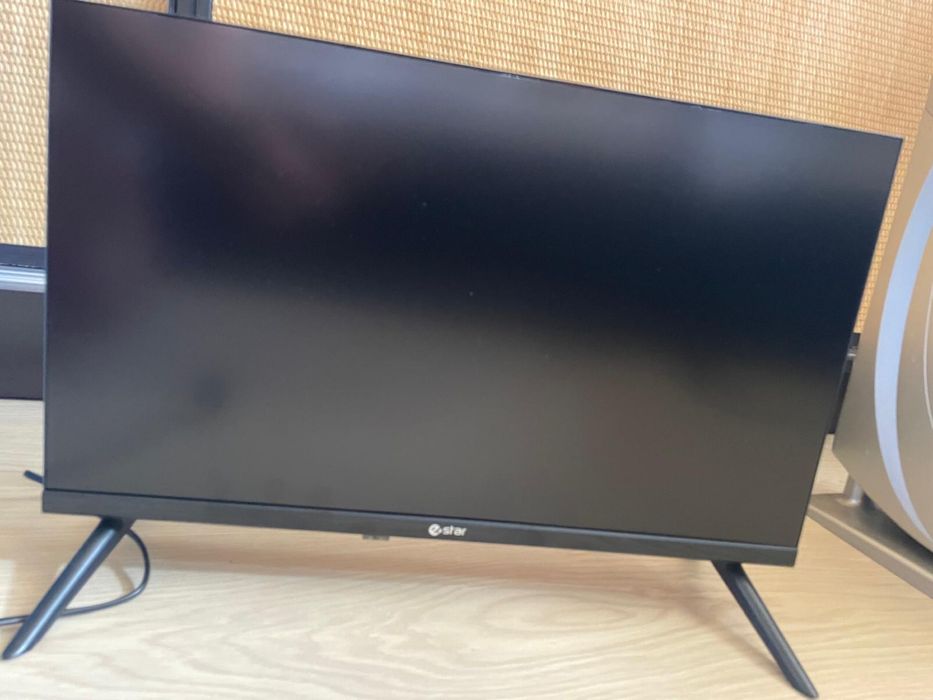 Televizor LEDTV22R2T2 de la eSTAR