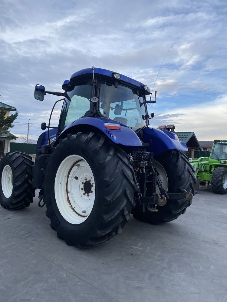 New Holland T7 210