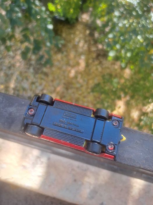 Стари метални Matchbox & Hotwheels колички модели