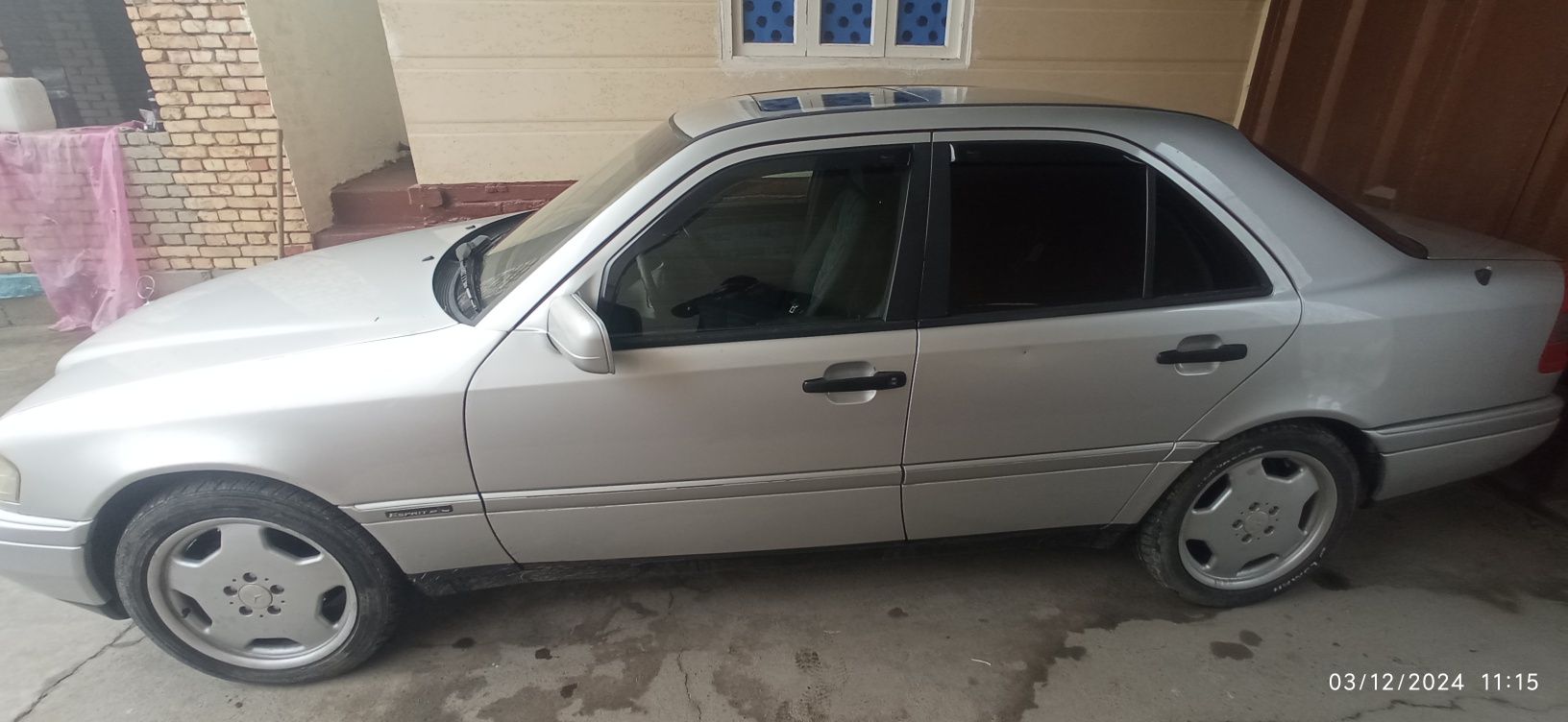 Mersedes benzi W202