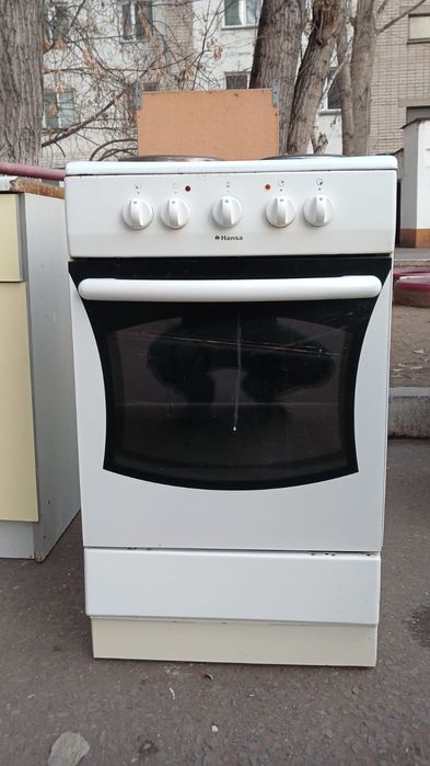 Продам электрическую плиту Ханса