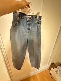 Zara джинсы момс  размер 26 , на высокой посадке.