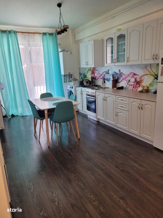 Apartament 2 camere, parcare, zona Petrom Calea Baciului