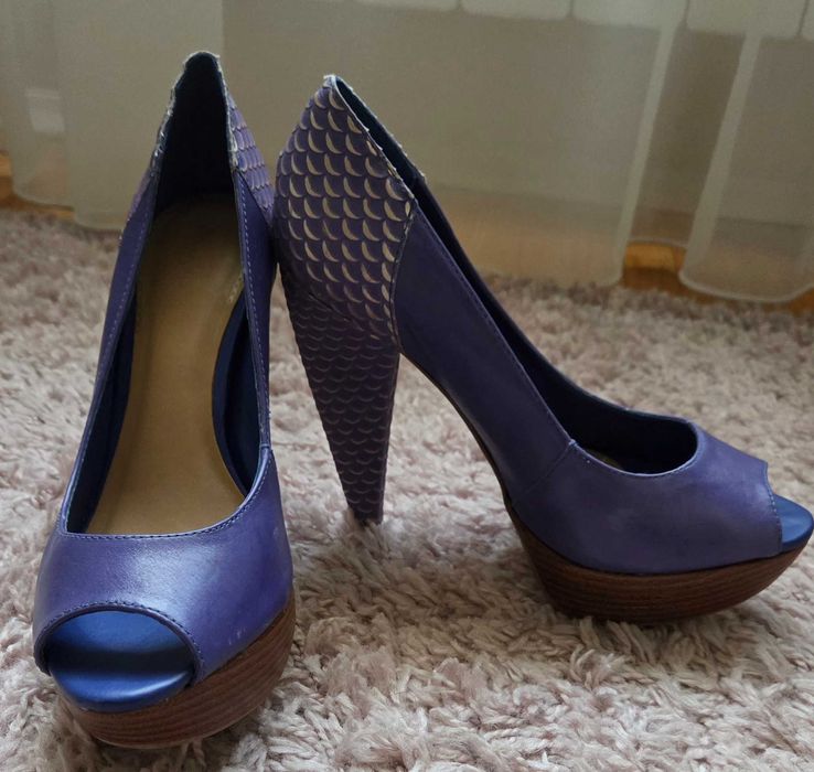 Нови обувки Via Uno, Marco Tozzi