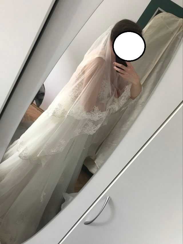 Rochie de mireasă cu trenă lungă