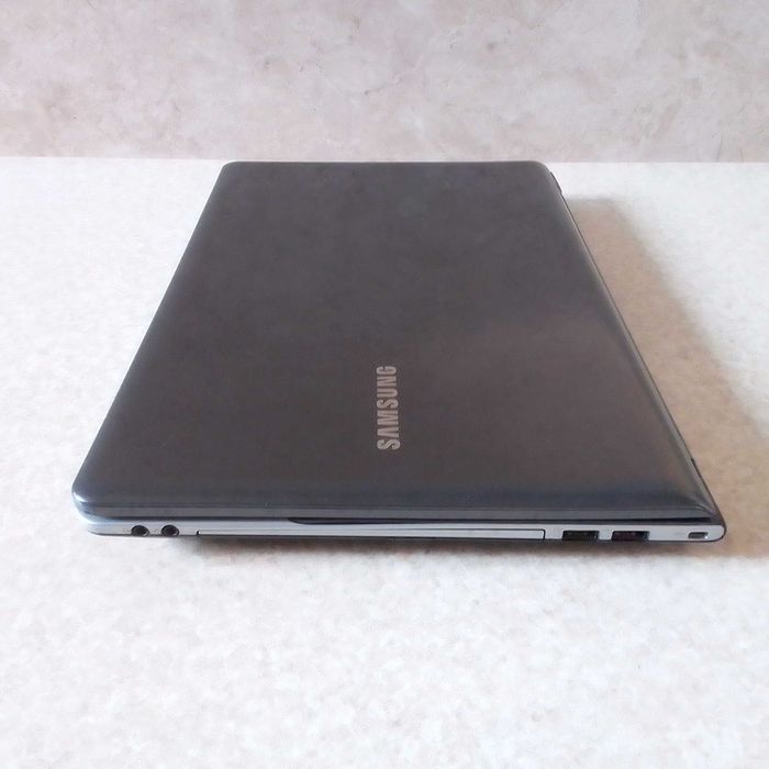 Samsung Core i7 под ремонт.