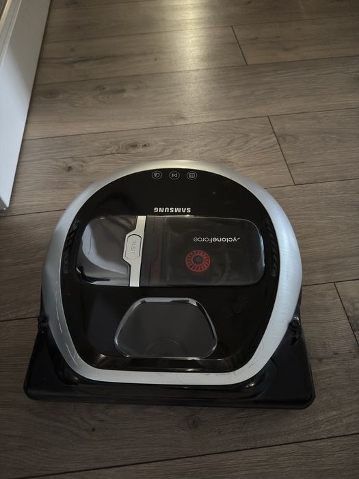 Продам робот пылисос