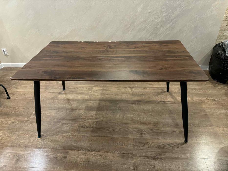 Трапезна маса, маса за хранене