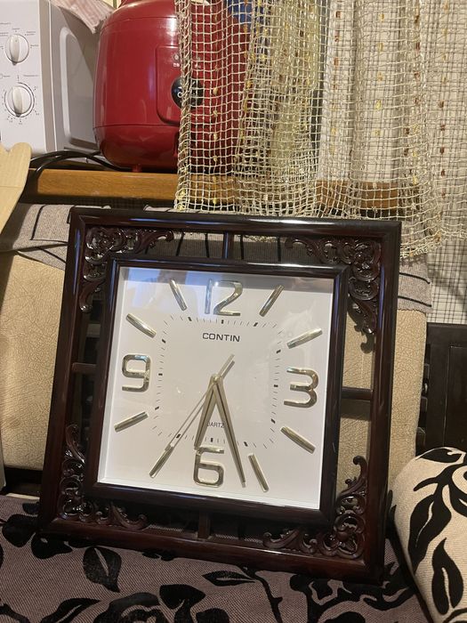 Часы механические на батарейках