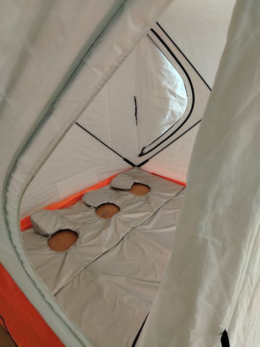 Палатка зимняя в хорошем состоянии