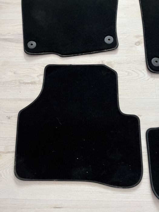 Оригинални мокетни стелки VW