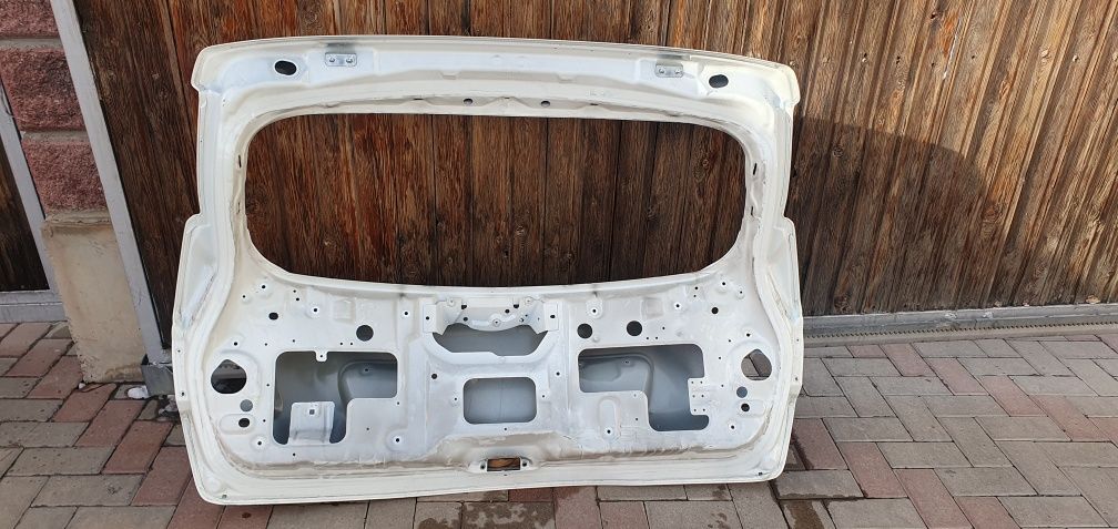 Дверь багажника (крышка) на Nissan Qashqai J10 2013