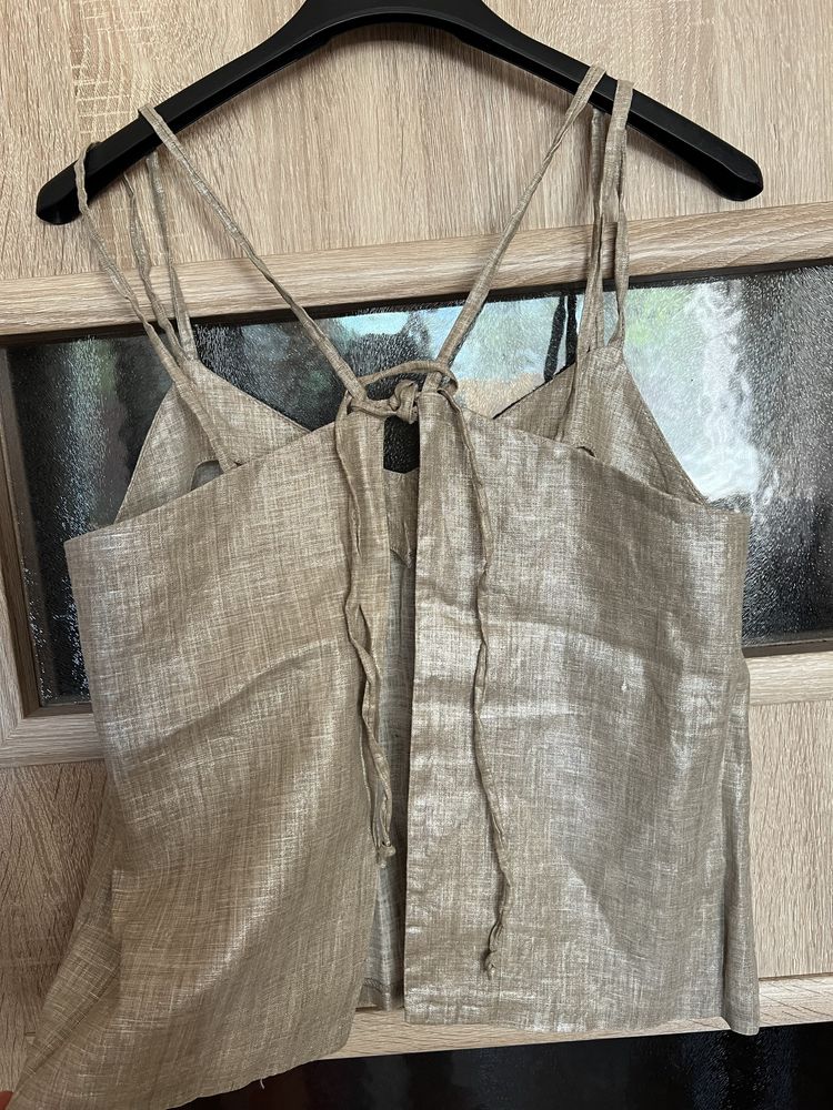 Ленен топ Zara, кроп топ с паднали рамене тип корсет Urban Outfitters