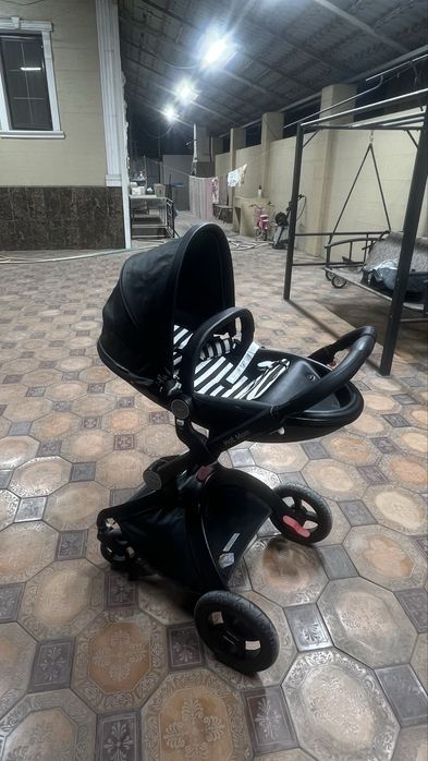 Коляска универсальная 2 в 1 Hot Mom F23, черный