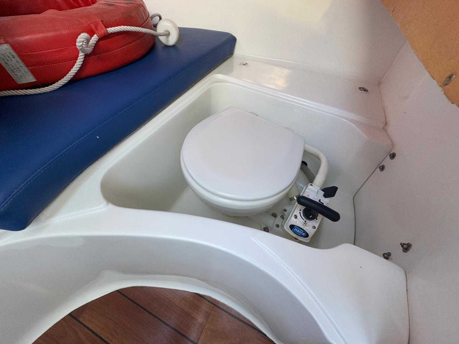 Vand barca  Beneteau Antares 650 HB cu Honda 90cp înmatriculată Ro