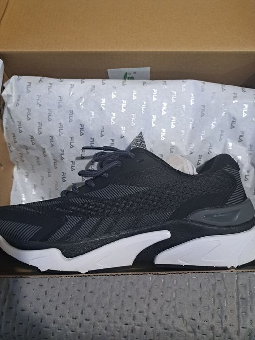 Маратонки FILA нови