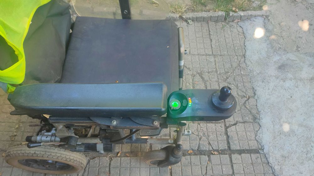 Инвалидна акумолаторна количка Vermeiren ЕКСПРЕС 2000