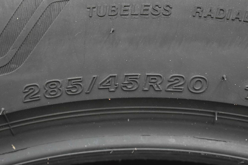 1бр. Гума 285/45/20 Bridgestone