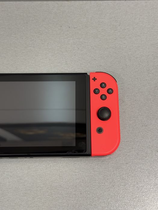 Продавам Nintendo Switch