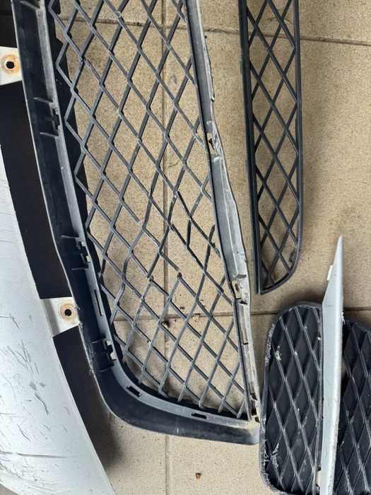 Grila / grile Bara fata BMW X5 E70 LCI Facelift