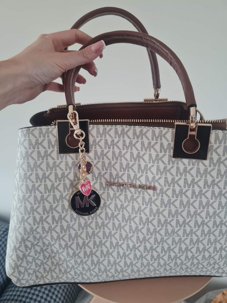 Чанти Michael Kors