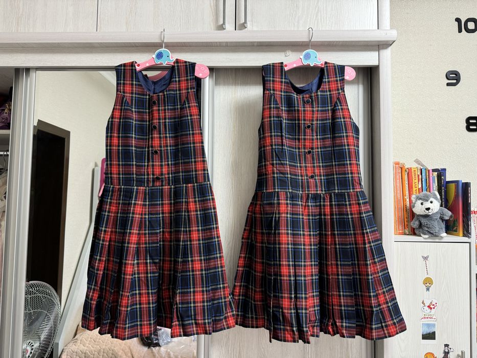 Школьные сарафаны в клетку.