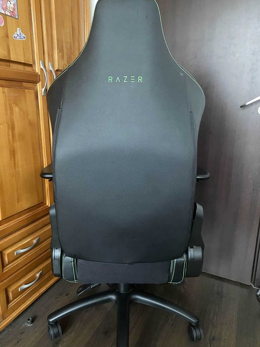 Геймърски стол Razer Iskur – черен/зелен, гаранция до 11.2026