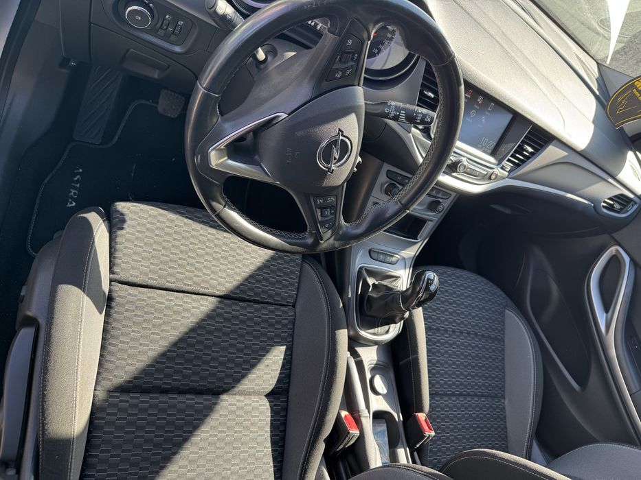 Opel astra hatchback 2021