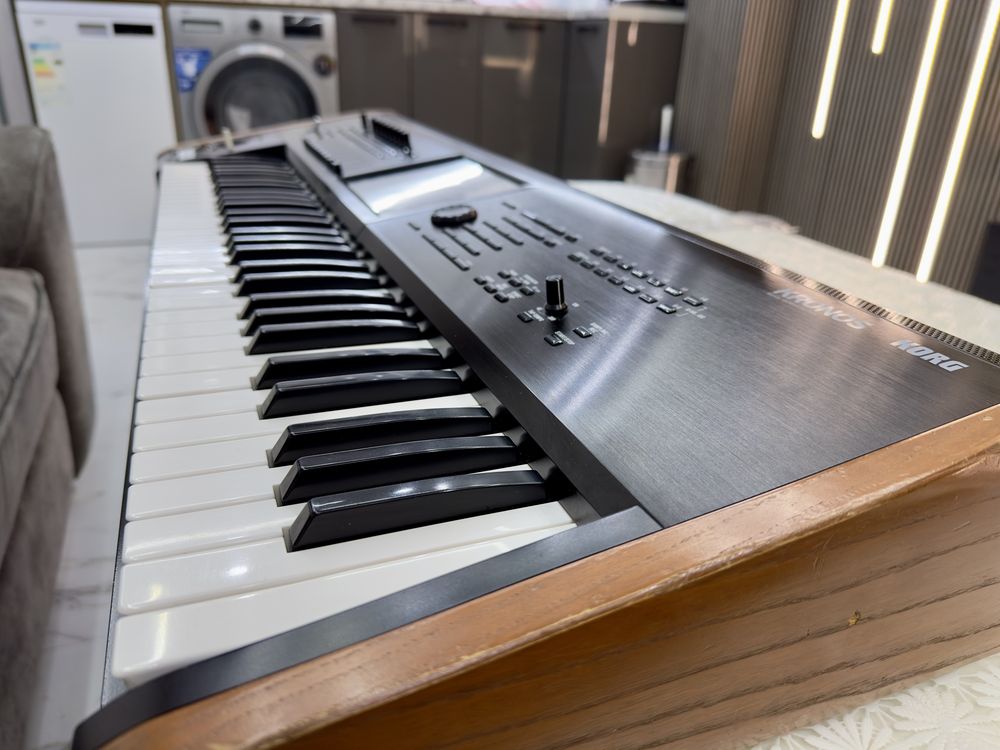 Korg Kronos-2 Корг Кронос-2