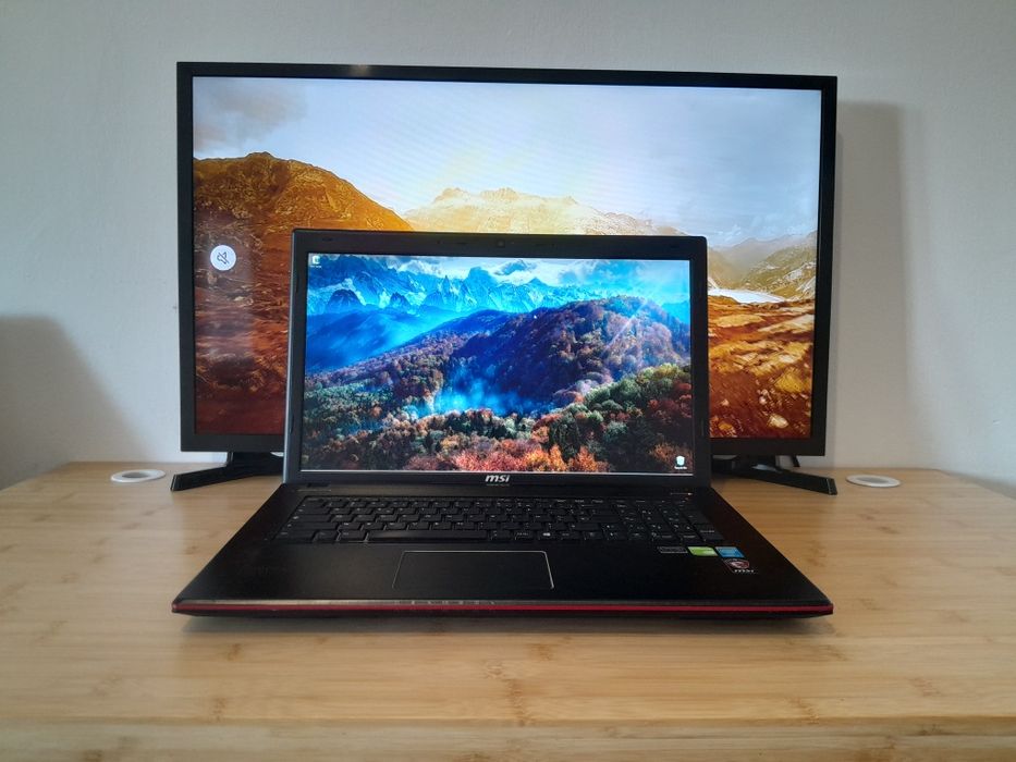 Gaming laptop MSI GE70 17.3 inchi FHD 2.4GHz Core i7 8GB Ram 250GB SSD