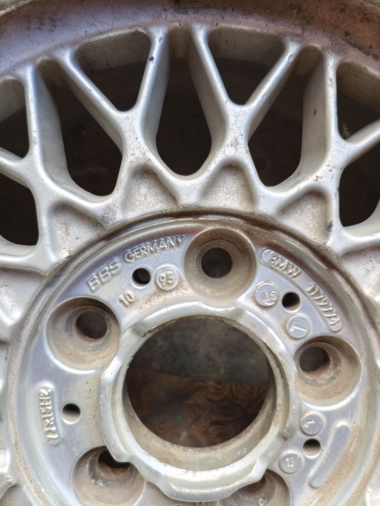 Диски на бмв r 15