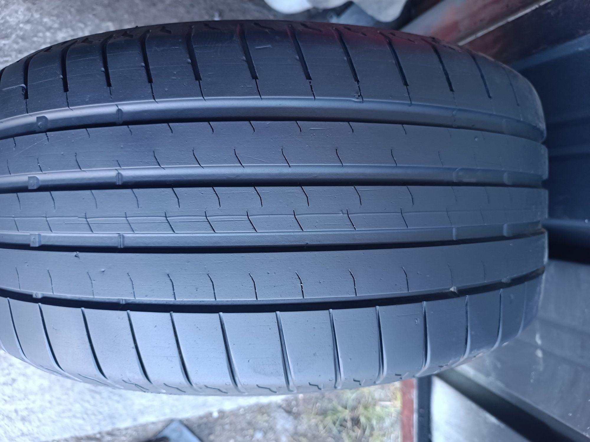 245/40/17 Bridgestone Дот 1223