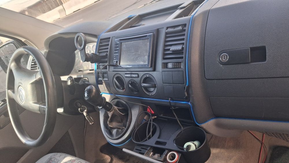 Vw transporter t5 2.5 mixt 5 locuri